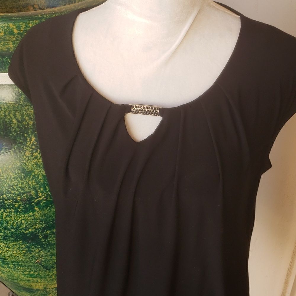 Christopher & Banks black pullover sleeveless knit top